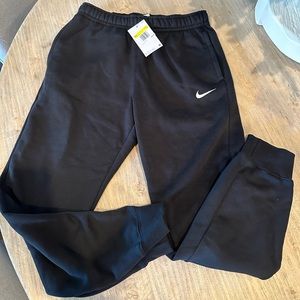 Men’s Black Nike Sweatpants with pockets